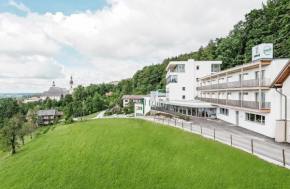 Отель SPES Hotel & Seminare  Шлиербах
